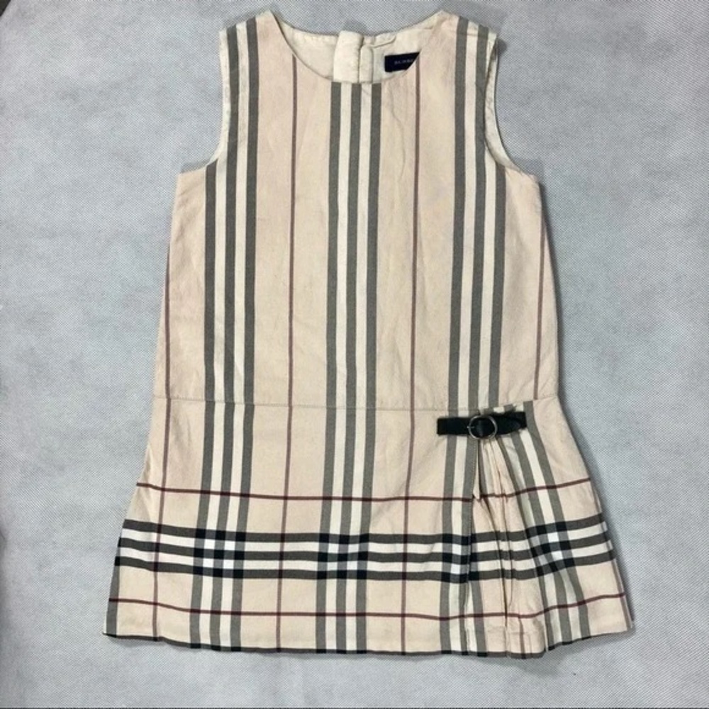 Burberry Size 2Y beautifully made
